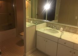  N Lake Shore Dr Apt 5