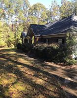  Red Oak Ln