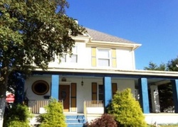  N Oak Ave