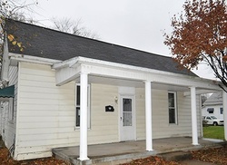  N Myra St