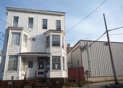  E Lloyd St