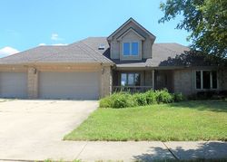  W Highland Dr