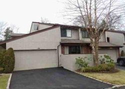  Foxwood Dr