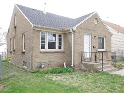  N 37th St