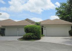  Waters Edge Cir Apt 1
