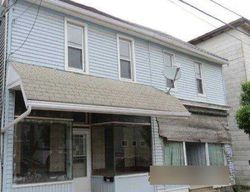  E Phillips St