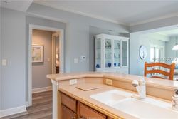  Shelter Cove Ln Apt 2