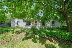  Lincolnwood Dr