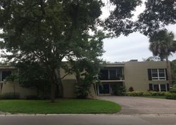  Country Club Dr