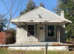  E Lake Ave
