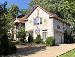  N Longmeadow Ave