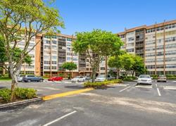  Saint Charles Pl Apt 