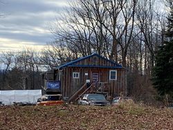 Meaderboro Rd, Farmington - NH