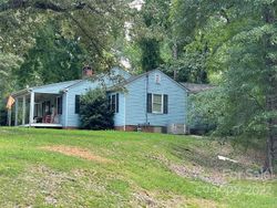  Old Thompson Ave # 15
