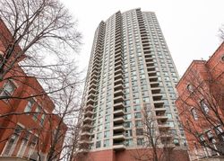  N Clinton St Apt 3404