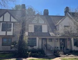  Village Green Cir Uni