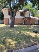  Willowbend St