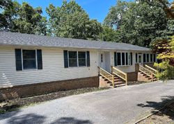  Upper Clubhouse Dr