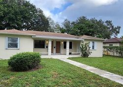  Ne 138th St # 611