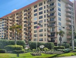  Hillsboro Mile Apt 20