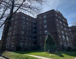 Devonshire Rd Apt 4c