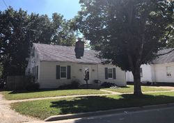  E College Ave