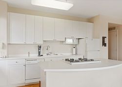  S Michigan Ave Apt 16