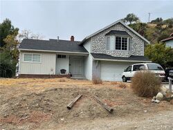  Haines Canyon Ave