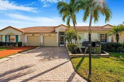  Lake Hibiscus Dr