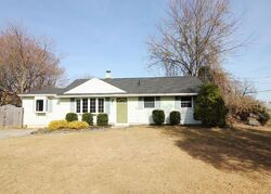  Vivian Ct