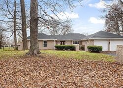  E Eastern Hills Blvd