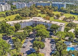  Oaks Clubhouse Dr Apt