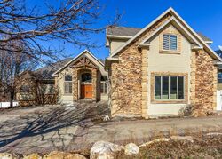  E Beachwood Dr