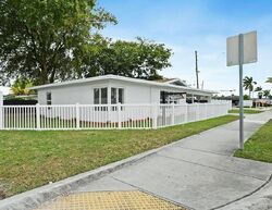  N Andrews Ave
