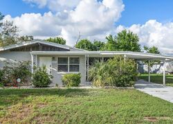  W Hillcrest Dr