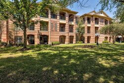 Kings Crossing Dr Apt