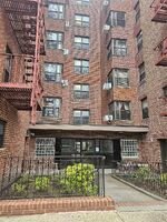 89th St Apt 110