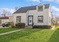  N 73rd St