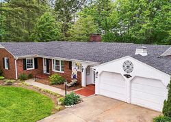  Woodside Dr