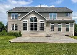  Edgewater Cir