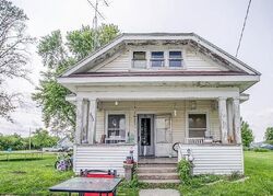  S Main St