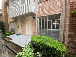  Jeanetta St Apt 304