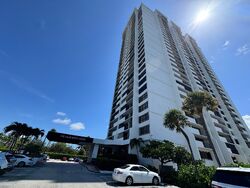  N Flagler Drive #906