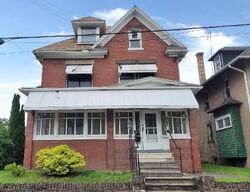 Pine St
