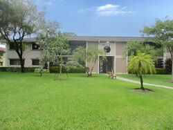 W Clairmont Cir #103