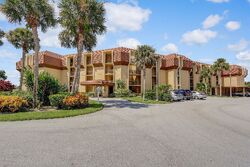  Woodland Lakes Dr