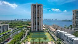 Ne 114th St Apt 1002