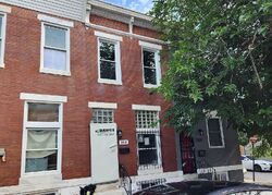  E Madison St