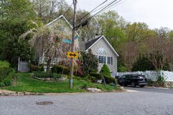  Fairview Ln
