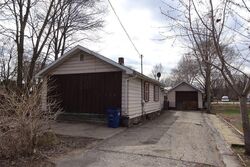  La Crescent St